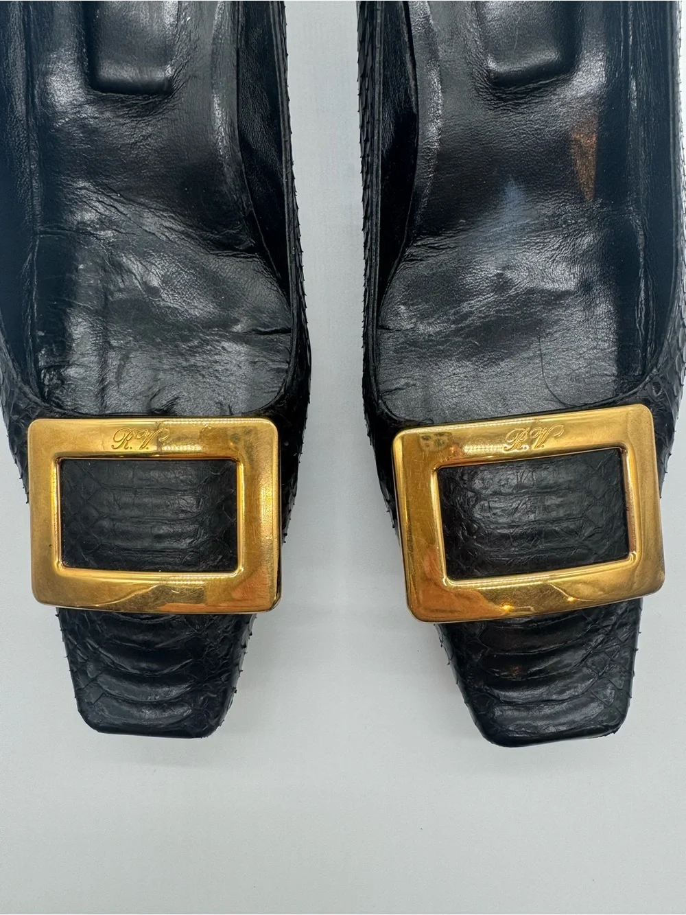 Vintage Roger Vivier Paris Black Python Gold Buckle Pumps EU 40 Luxury Heels
